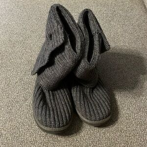 UGG Women's size 9 Grey Boots in excellent condition.